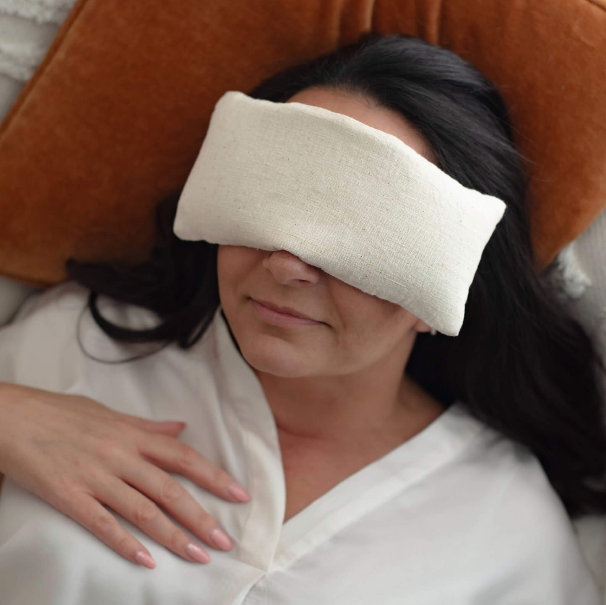 eye pillow over eyes